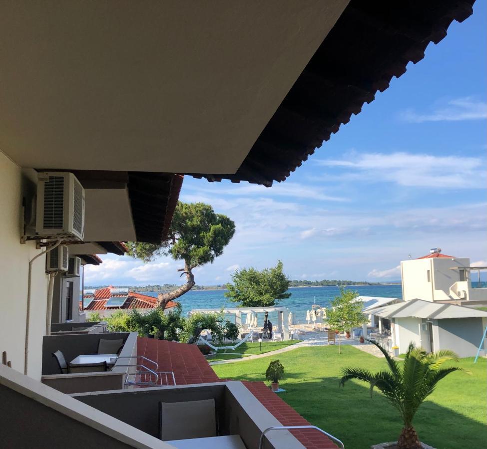וורוורו Zinozis Beach Apartments מראה חיצוני תמונה