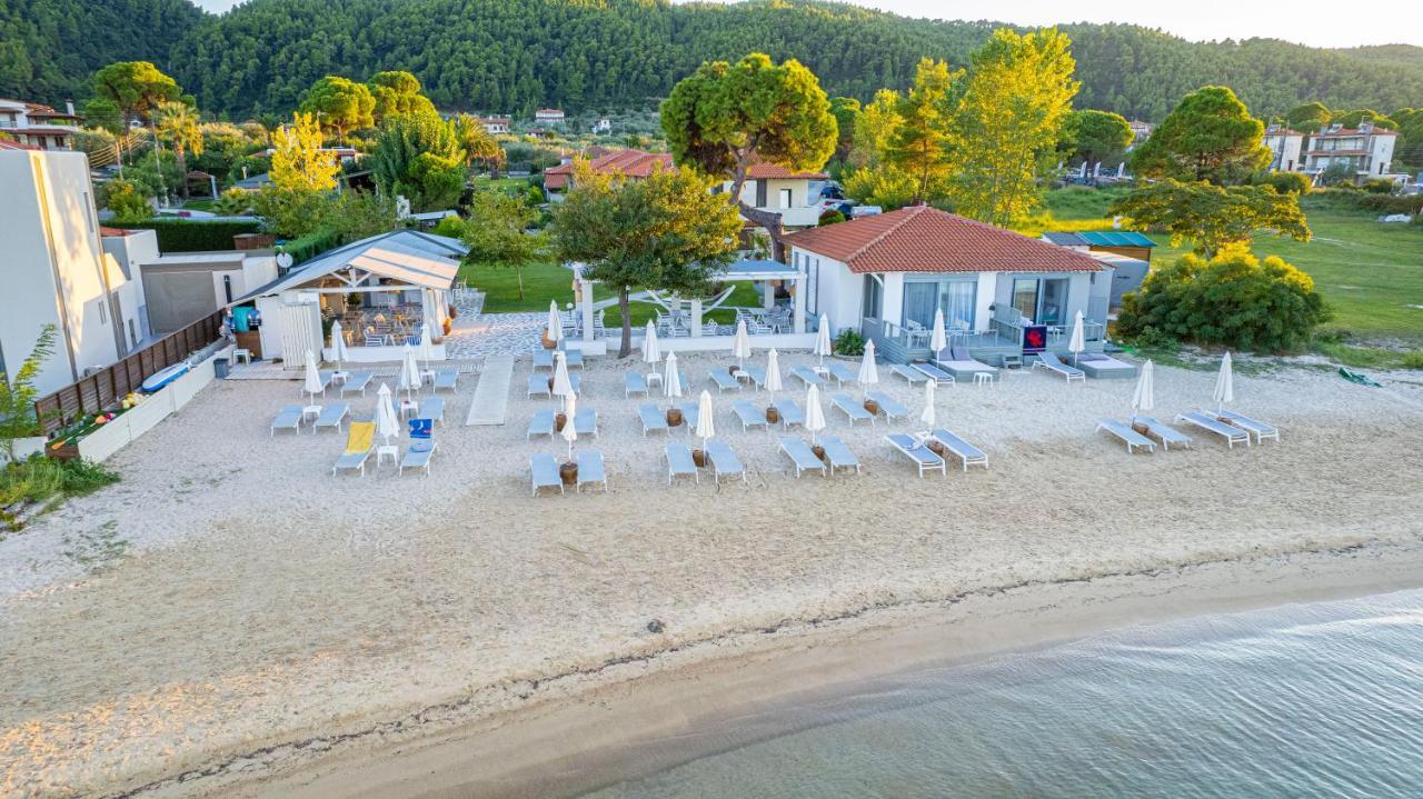 וורוורו Zinozis Beach Apartments מראה חיצוני תמונה